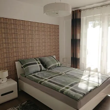 Daire K&m Apartament Polanki *